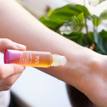 Load image into Gallery viewer, YUNI Beauty - YUNI CARRY OM Stress-Relieving Aromatherapy Essence