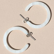 Load image into Gallery viewer, Shell Alba Hoops - White