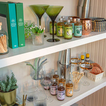 Load image into Gallery viewer, Mixly - Pear Vanilla 4oz - Cocktail / Mocktail Beverage Mixer