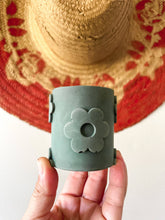 Load image into Gallery viewer, Mini Daisy Planter: Cement