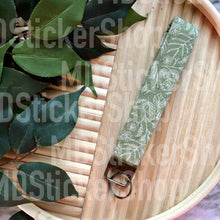 Load image into Gallery viewer, Keychain Green Plant Print Fabric Keychain