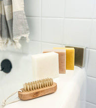 Load image into Gallery viewer, Modern Makers Provisions - Winterberry + Evergreen