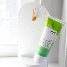 Load image into Gallery viewer, YUNI Beauty - YUNI COUNT TO ZEN Rejuvenating Hand and Body Creme 4 oz