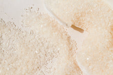 Load image into Gallery viewer, Circular Living - Mineral Bath Soak Sachet, Vetiver & Bergamot