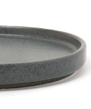 Load image into Gallery viewer, LAKOLE - Mino Ware Stackable Organic Plate Small: Black
