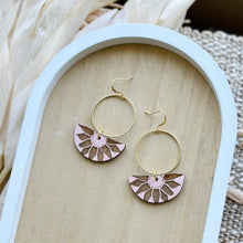 Load image into Gallery viewer, Wicket Goods - Canyon Blooms | Rose Quartz
