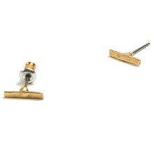 Load image into Gallery viewer, Tilly Doro - Small Bar Studs
