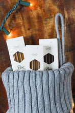 Load image into Gallery viewer, Bee Inspired - Raw Honey Sticks | 4 Kosher Varietals, 18 Sticks Per Box: Blackberry Blossom
