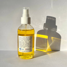 Load image into Gallery viewer, Smolder Calendula &amp; Clear Quartz Infused Body Oil
