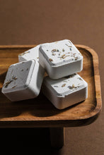Load image into Gallery viewer, Dusk Botanical Shower Steamers – Ylang Ylang Cedarwood
