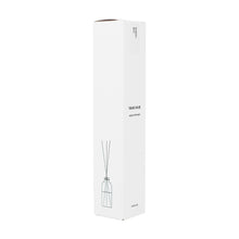Load image into Gallery viewer, True Hue - Bayberry + Birch Reed Diffuser
