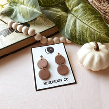 Load image into Gallery viewer, Museology Co. - Mary- Geometric Dangle Earrings: Speckled linen
